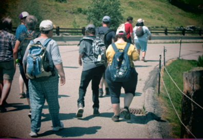 Der Verein MitMänsch Oberwallis - fer alli beteiligt sich an den Kosten von Ferienlagern und Freizeitangeboten.